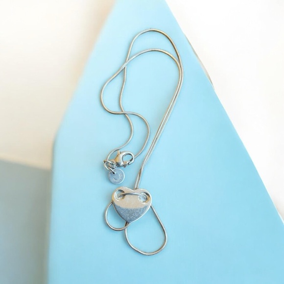 Tiffany & Co. Silver Threaded Pierced Heart Pendant with Turquoise Pouch - Picture 6 of 6